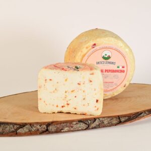 Caciotta al Peperoncino - Formaggio Artigianale di pecora